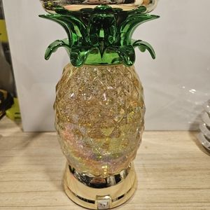 BATH & BODY WORKS PINEAPPLE WATER GLOBE 3-WICK CANDLE HOLDER, LIGHTS UP!